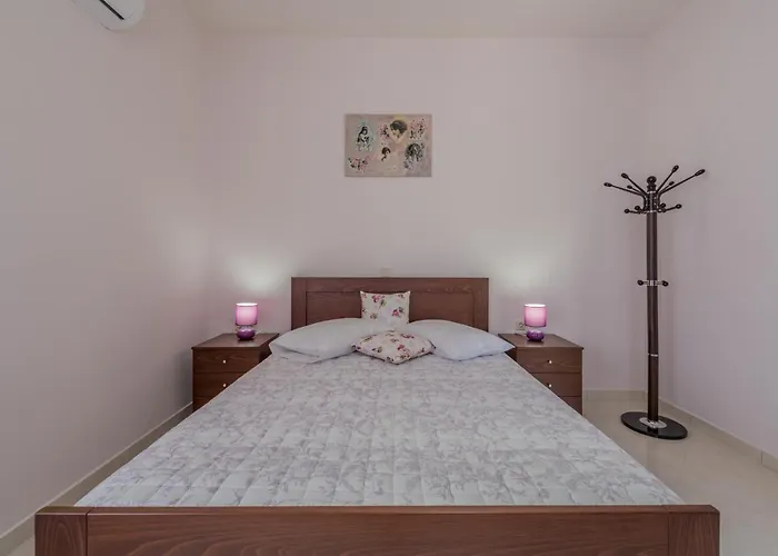Case de vacanță Olive Grove House By Elite *