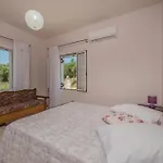 Olive Grove House By Elite Nyaraló